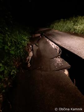 Včerajšnje močno neurje v Motniku (36)